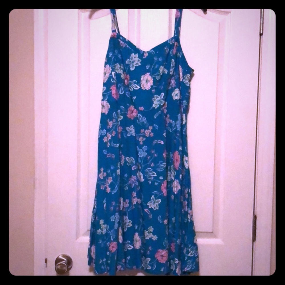 Torrid plus-size floral swing dress slimming NWT
